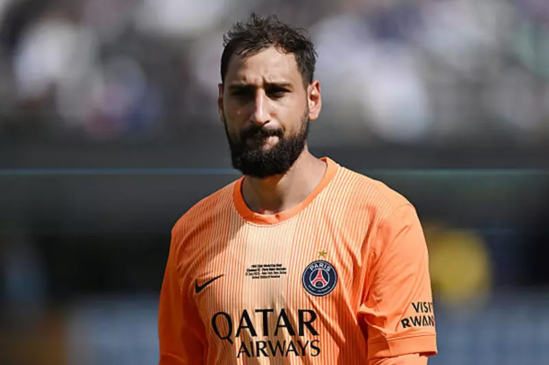 جيانلويجي دوناروما حارس باريس
